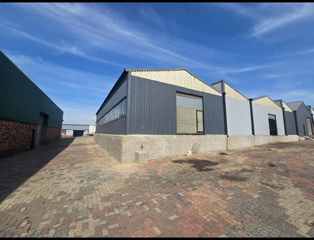 340M² WAREHOUSE TO LET IN ANDERBOLT